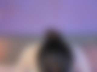 Live cam show with Curvy Corinne - Cum on Camming Site