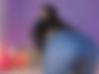 Live cam show with Curvy Corinne - Big Ass Teen (18+) on Gym Cam Girls