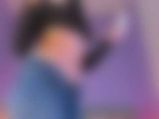 Live cam show with Curvy Corinne - Fingering Latina on 1on1-livenow | colombia
