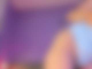 Live cam show with Curvy Corinne - Dirty on CamwithHer