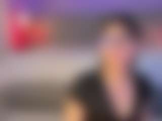 Live cam show with Curvy Corinne - HD Teen (18+) on Hubzter Live