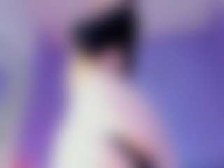 Live cam show with Curvy Corinne - Latina Teen (18+) on Dare Cams | colombia