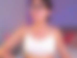 Live cam show with Curvy Corinne - Erotic Dance on TeamSkeetLive
