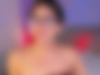 Live cam show with Curvy Corinne - Skinny White on Camsoda | colombia