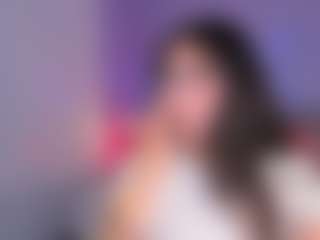 Live cam show with Curvy Corinne - Small Tits Brown Hair on MyBangCams