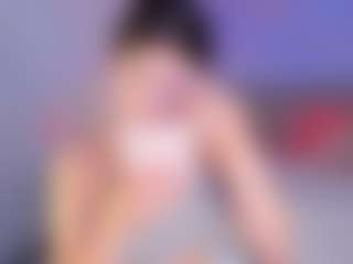 Live cam show with Curvy Corinne - Brown Hair on livesuperchat.net