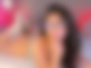 Live cam show with Curvy Corinne - Fingering Latina on Camsoda | colombia