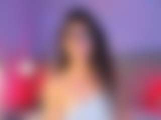 Live cam show with Curvy Corinne - Blowjob on Camsoda