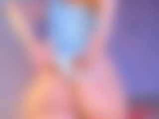 Live cam show with Curvy Corinne - Striptease Teen (18+) on Camsoda Late Night