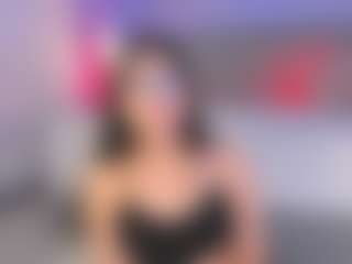 Live cam show with Curvy Corinne - Fetish Brown Hair on StripNow