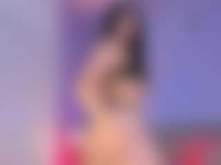 Live cam show with Curvy Corinne - Big Ass on PervPlay.com