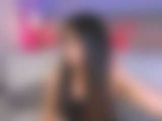 Live cam show with Curvy Corinne - Shaved Pussy Brown Hair on livesuperchat.net
