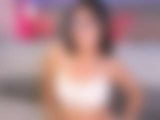 Live cam show with Curvy Corinne - Asshole on Camsoda