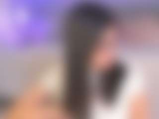 Show de câmera ao vivo com Curvy Corinne - Latina Teen (18+) no Camsoda | colombia