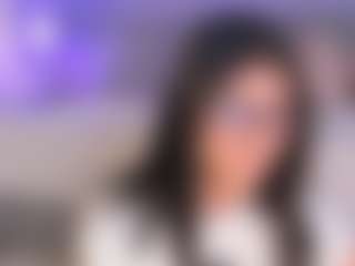 Live cam show with Curvy Corinne - Tease Brown Hair on liverealitysex.com