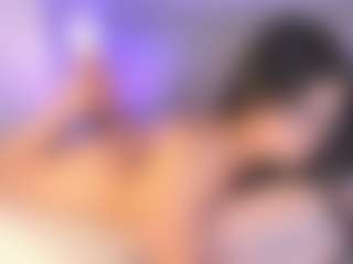 Live cam show with Curvy Corinne - Small Tits Teen (18+) on livesuperchat.net