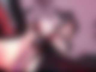 Live cam show with KylieMaxwell - Big Tits Small Tits on Fling VIP Chat