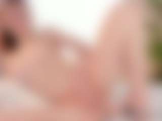 Live cam show with NaomiSunset - Tiny Tits on Camsoda