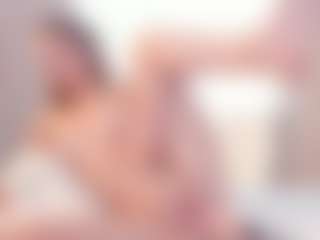 Live cam show with NaomiSunset - Blonde Hair on Camsoda