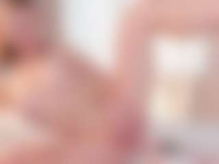 Live cam show with NaomiSunset - Living Room on TeamSkeetLive