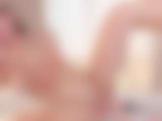 Live cam show with NaomiSunset - Lush Blonde Hair on dropp.cam