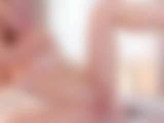 Live cam show with NaomiSunset - Blonde Hair on sexylive.show