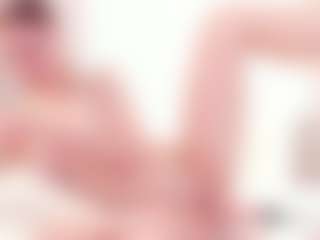 Live cam show with NaomiSunset - Thin on SpankPalCams