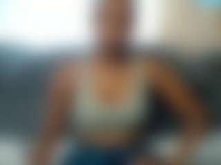 Live cam show with chanda - Ebony Petite on livesuperchat.net