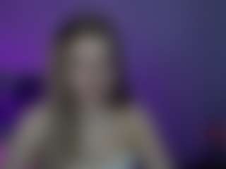Live cam show with lilyWilliamss - Body Massage on Camsoda