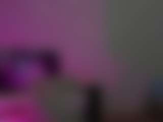 Live cam show with lilyWilliamss - Moaning on Chatstar