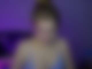 Live cam show with lilyWilliamss - Body Massage on Milfs Live