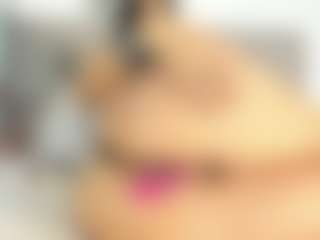 Live cam show with MilliMattell - MILF on xDating