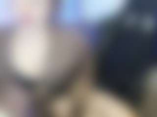 Live cam show with Piinkpandora - Nipple Piercings on Camsoda