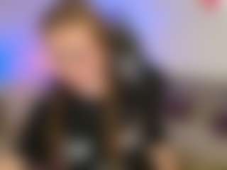 Live cam show with Piinkpandora - Nipple Piercings on CamClone