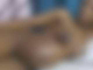 Live cam show with sweet-razzy - Ebony on Camming Site | kenya