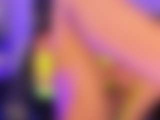 Live cam show with Keytin-Thomson - Black Hair on StripNow