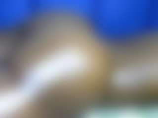 thickpetite's Live Sex Cam Show