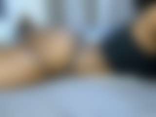 thickpetite's Live Sex Cam Show