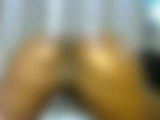 thickpetite's Live Sex Cam Show