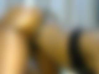 thickpetite's Live Sex Cam Show