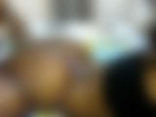 thickpetite's Live Sex Cam Show
