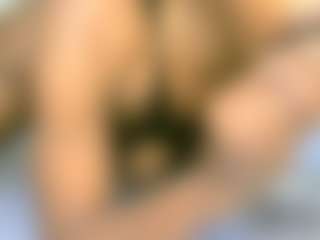 thickpetite's Live Sex Cam Show