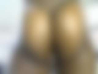 thickpetite's Live Sex Cam Show