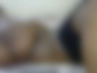 thickpetite's Live Sex Cam Show