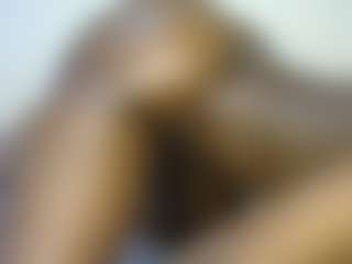 thickpetite's Live Sex Cam Show
