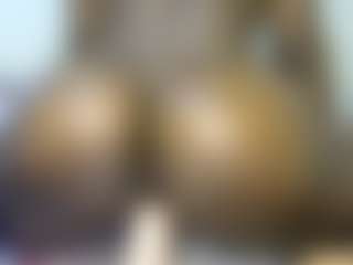 thickpetite's Live Sex Cam Show
