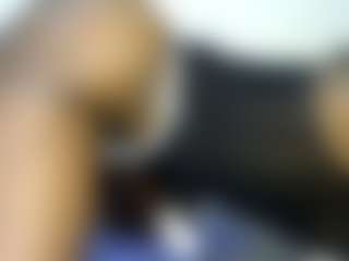 thickpetite's Live Sex Cam Show