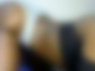 thickpetite's Live Sex Cam Show
