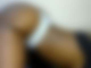 thickpetite's Live Sex Cam Show
