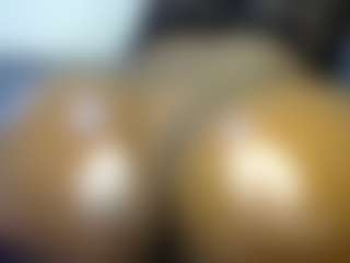 thickpetite's Live Sex Cam Show
